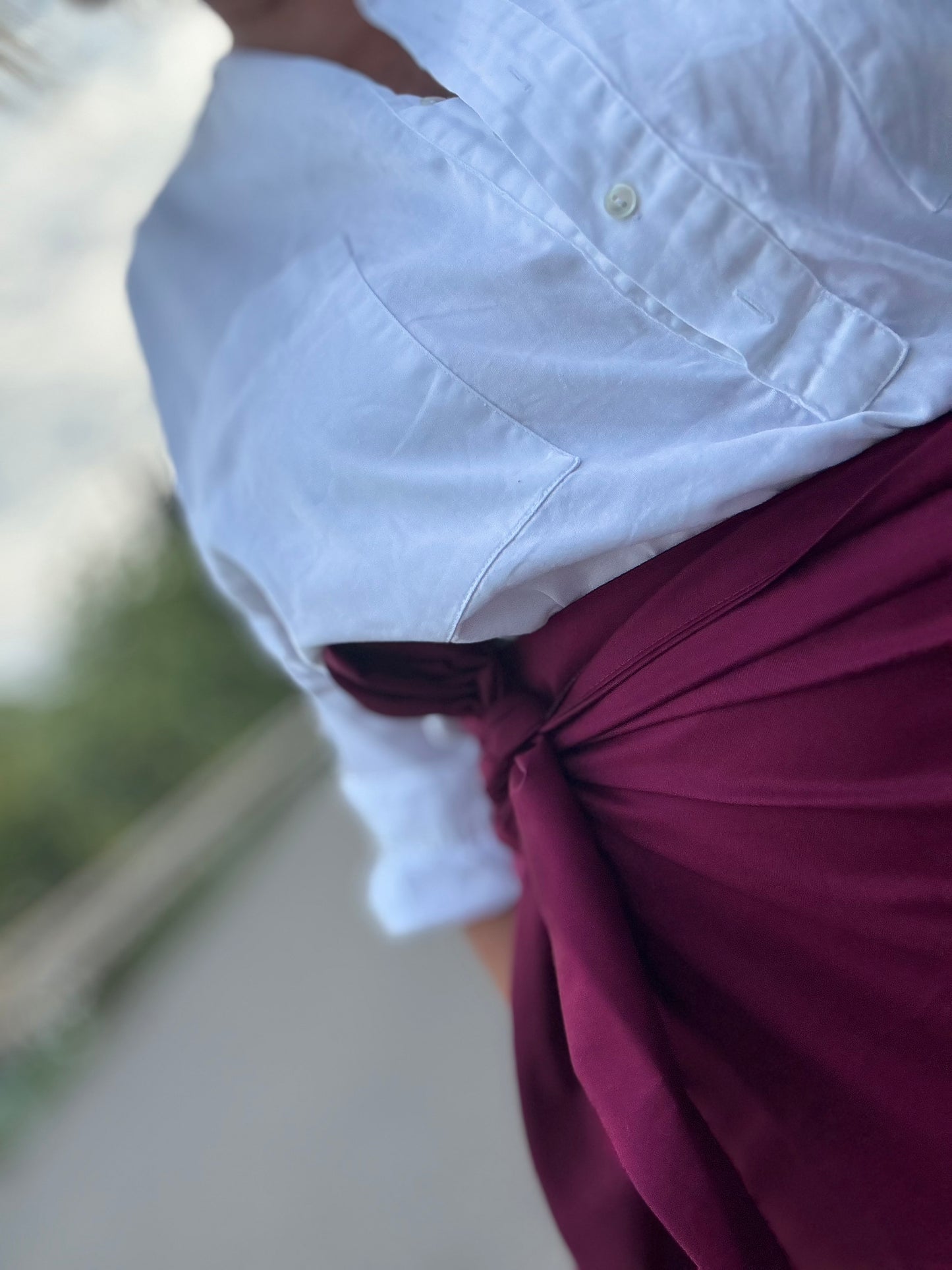 Bordo suknja na preklop – elegantna i bezvremenska