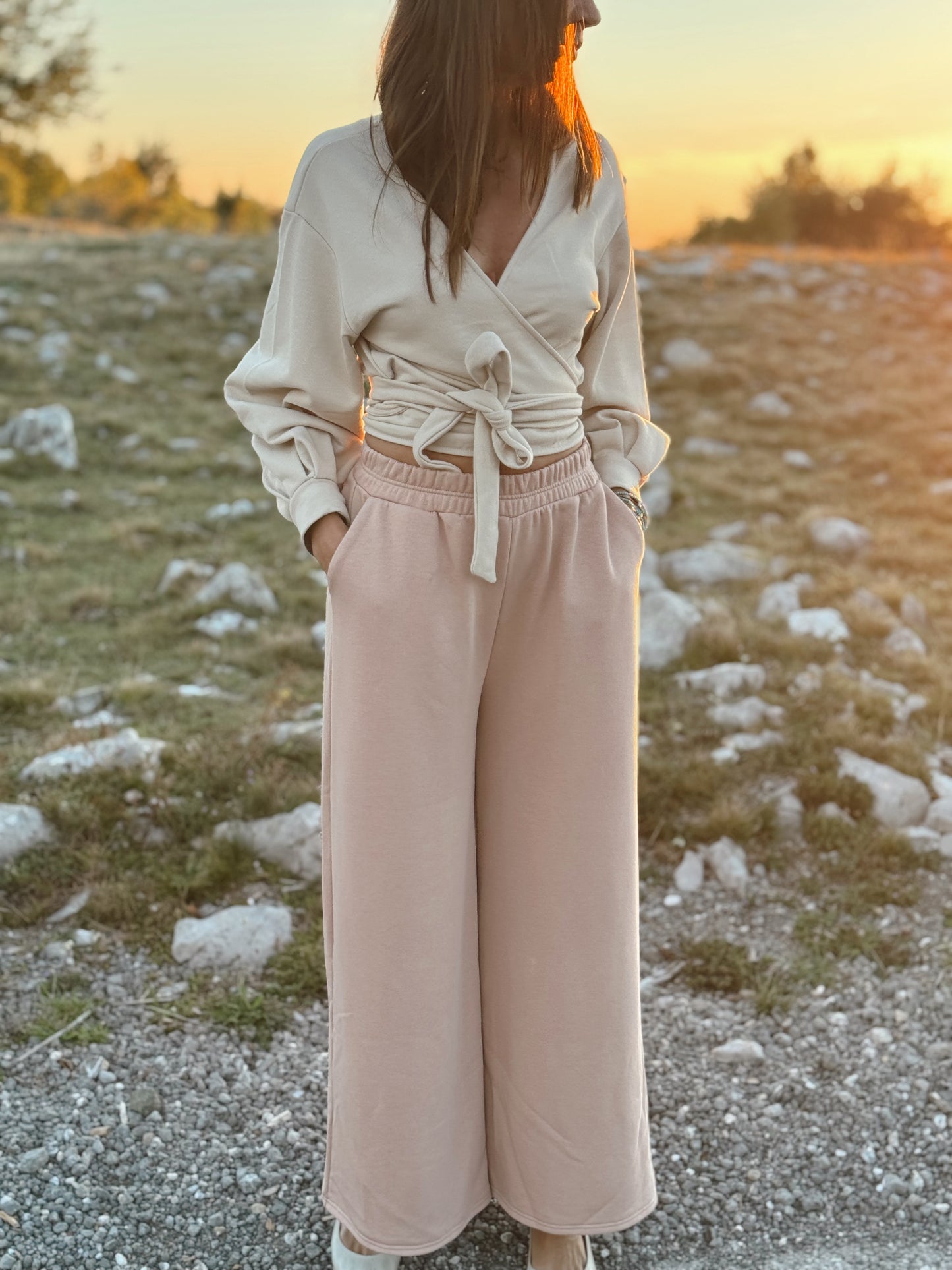 Pulse široke hlače – udobnost i stil u jednom