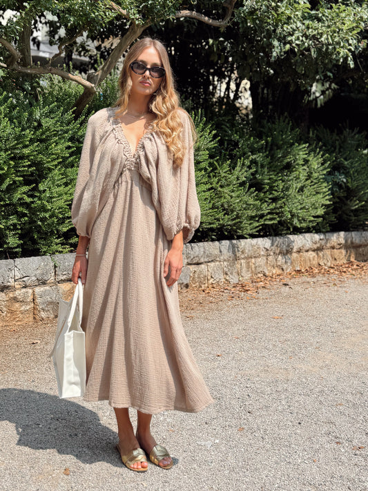 Pulse lepršava haljina – bezvremenska elegancija i ljetna lakoća